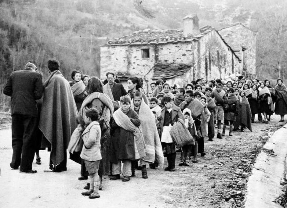 Février 1939. Des enfants espagnols à Saint-Paul-de-Fenouillet