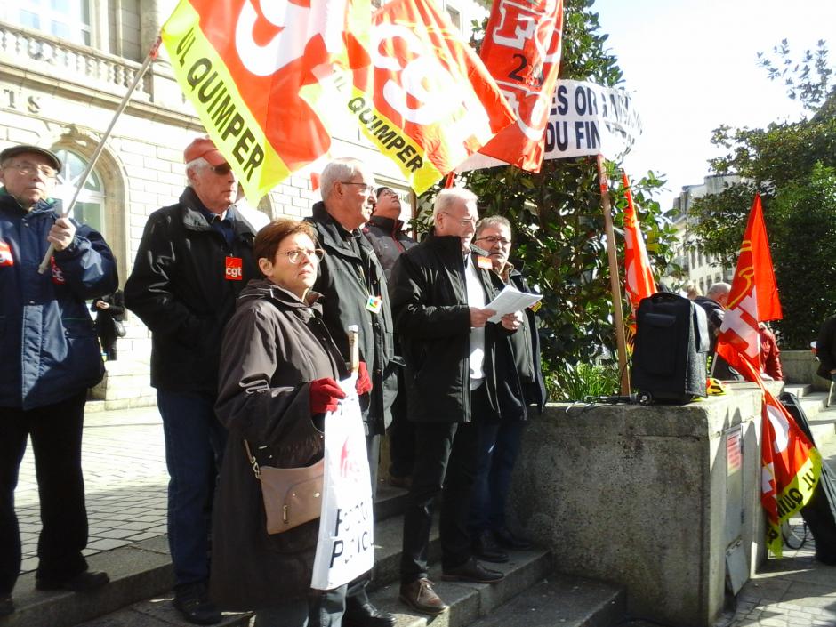 Intervention des syndicats et associations lors de la manifestation des retraité-e-s du 10 mars à Quimper